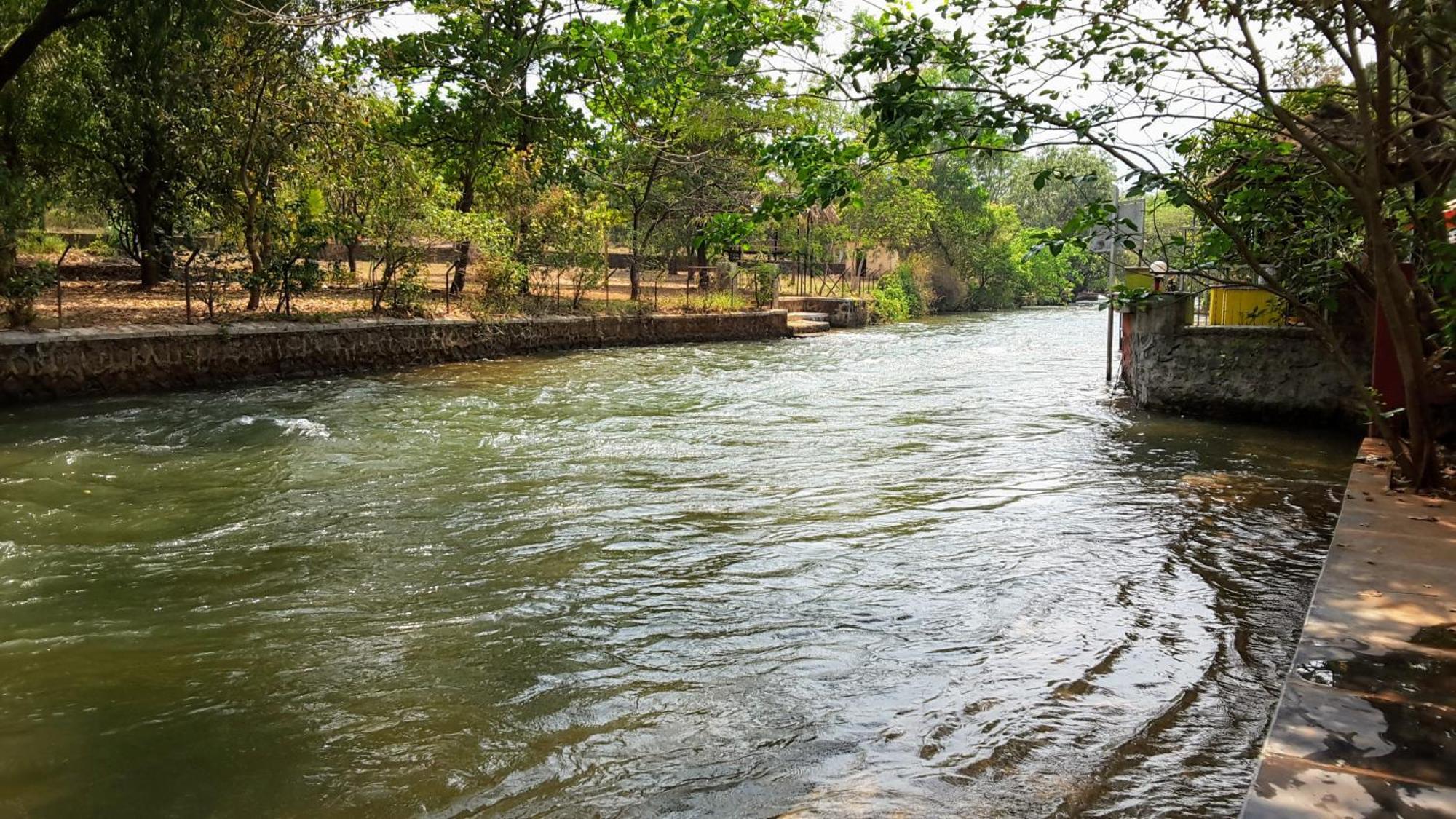 The Rippling Edge - River Front Property Karjat Exteriér fotografie